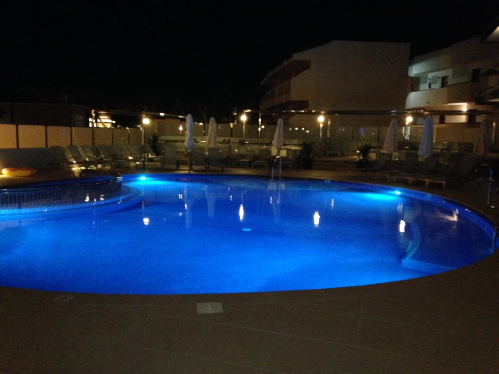 Der Pool des Vista Park Hotels